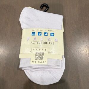 Falke NWT Active Breeze Women Socks
cooling White size 39-42